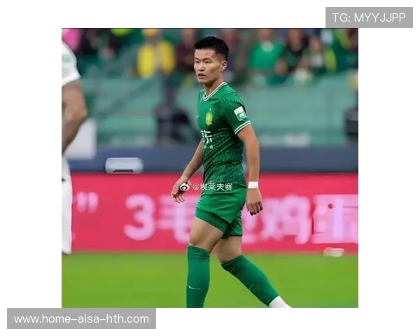 大连英博林良铭策动快速反击，前场连线犀利